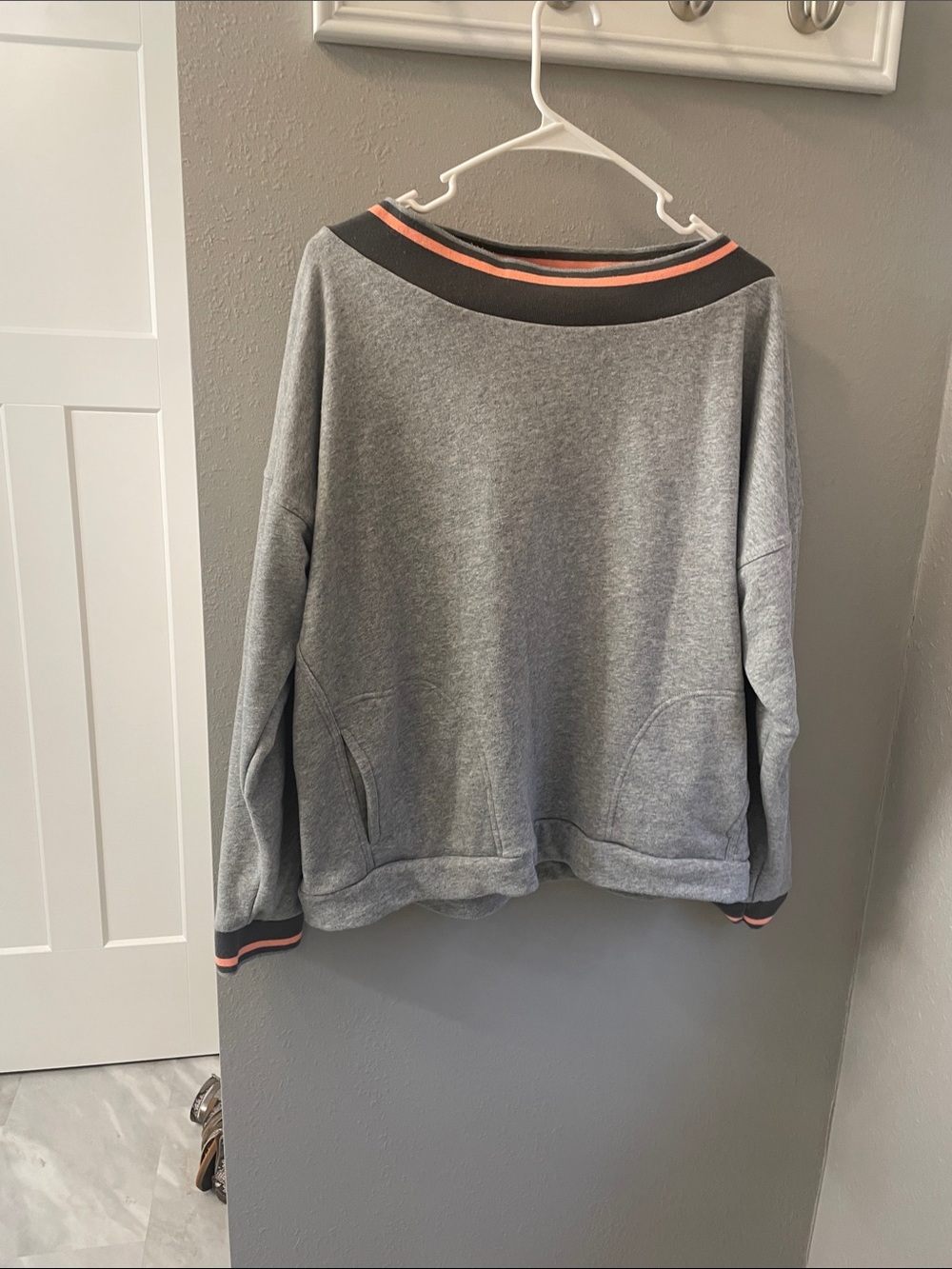 Women's Gray Pullover Sweatshirt with Coral-Trimmed Neckline